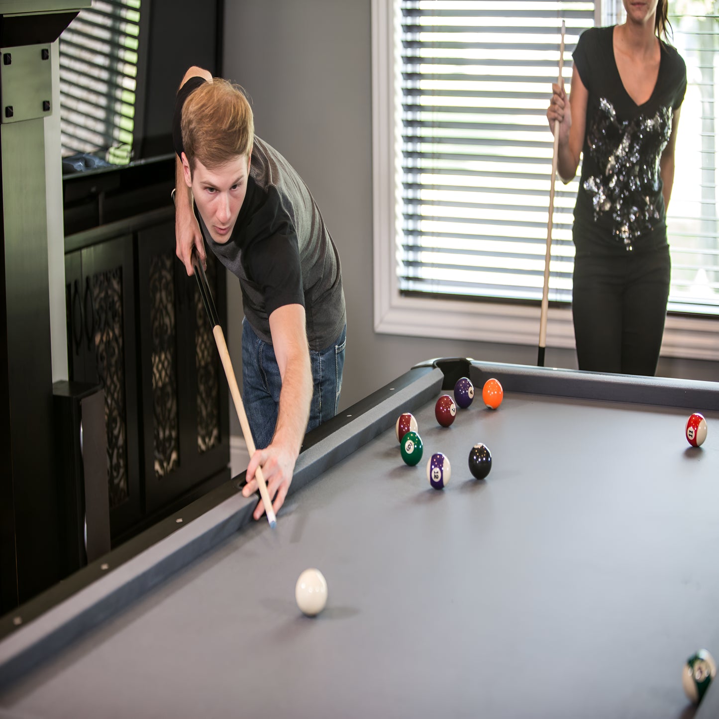 Dakota Slatron 8 Ft. Pool Table with Ball Return System