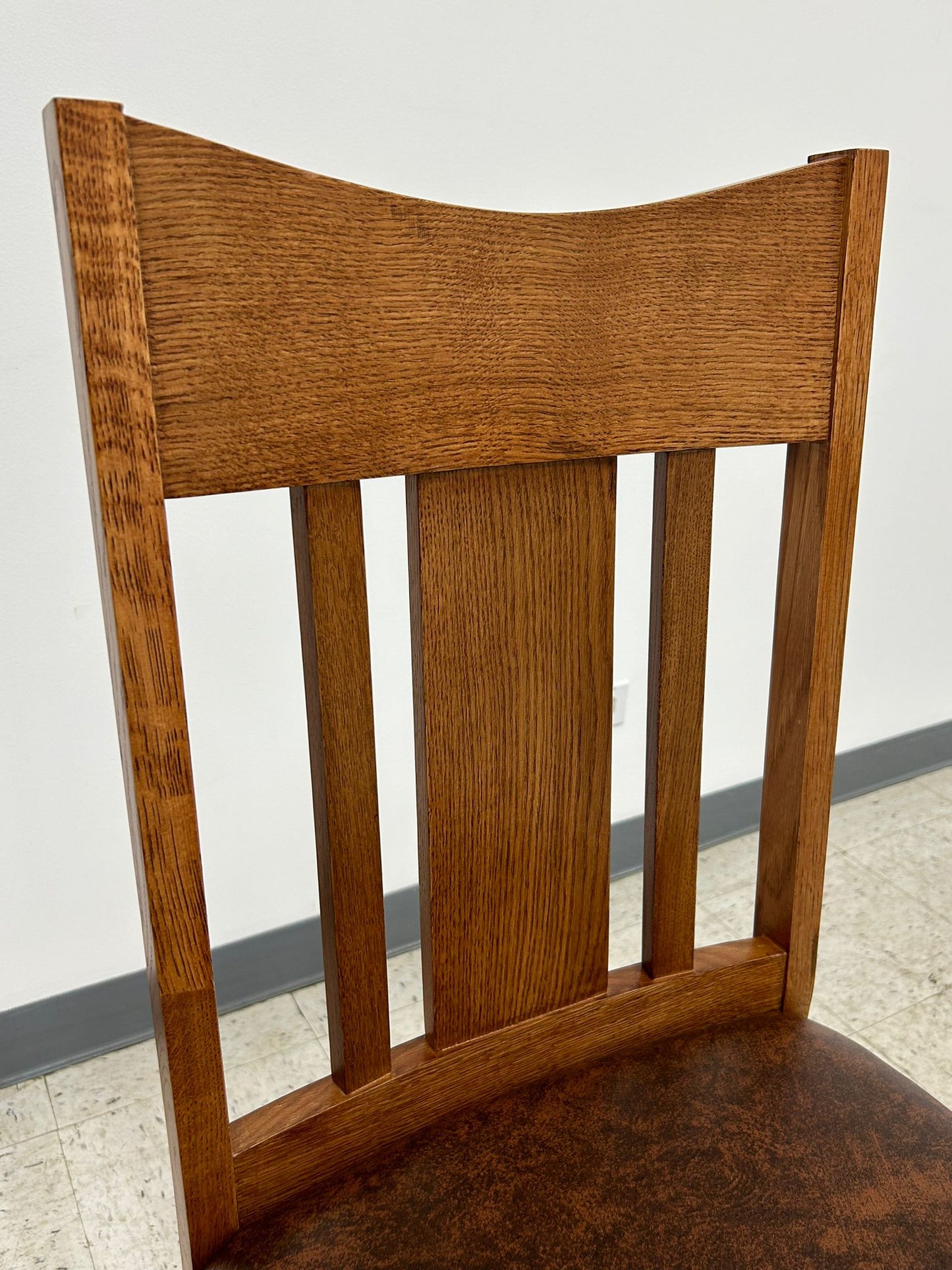 Mission Quarter Sawn Oak Round Dining Table Set - 40"